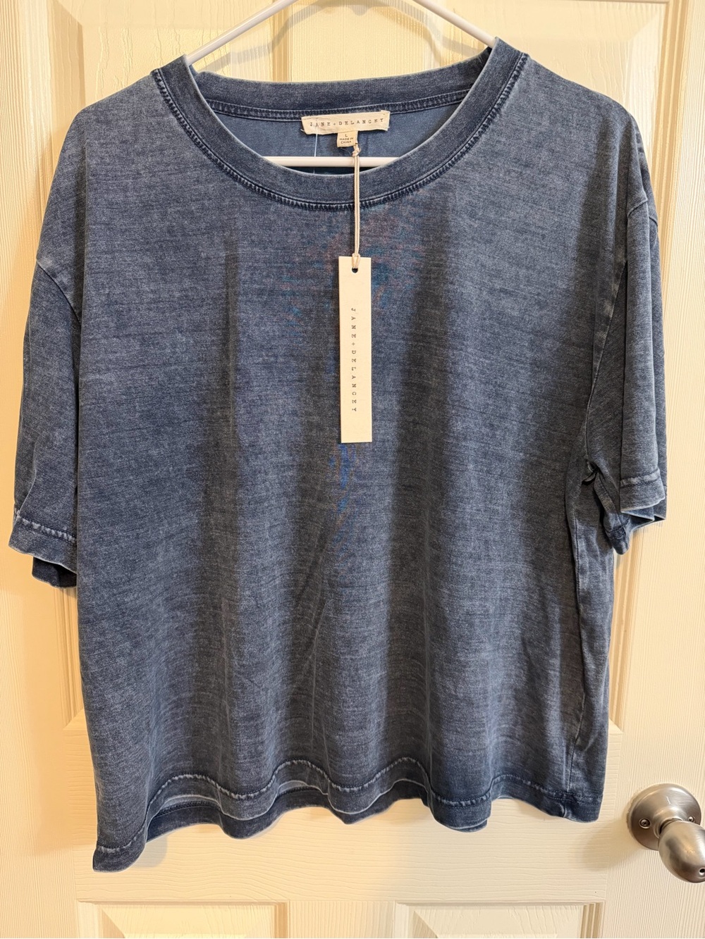 NWT Women’s Jane and Delancey Mineral Washed Denim Blue Tee, size Large